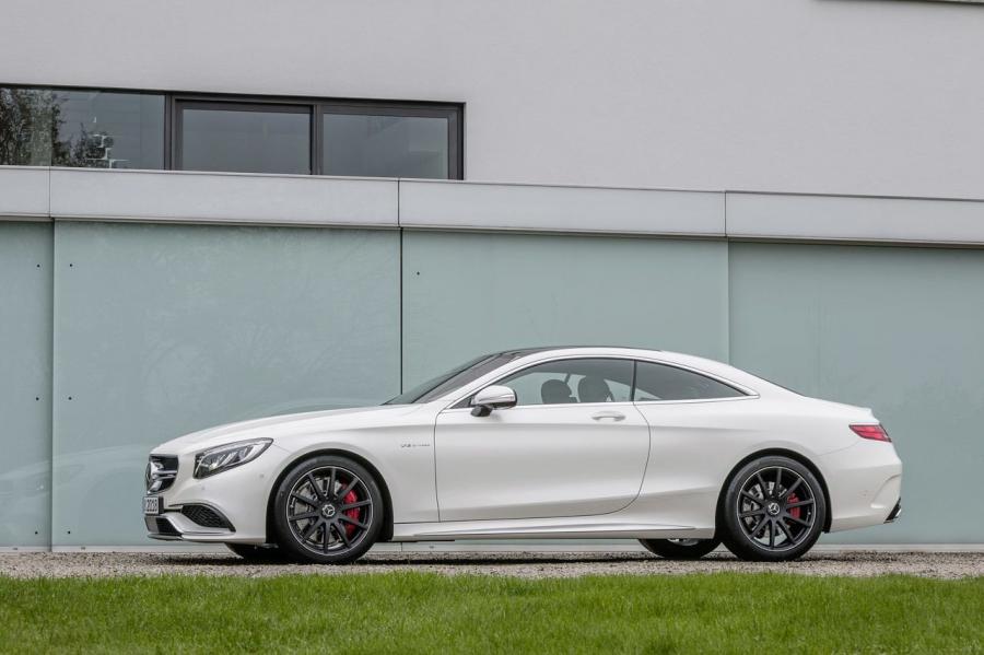  Mercedes-Benz S63 AMG Coupe 2015 года  (фото 16 из 22)